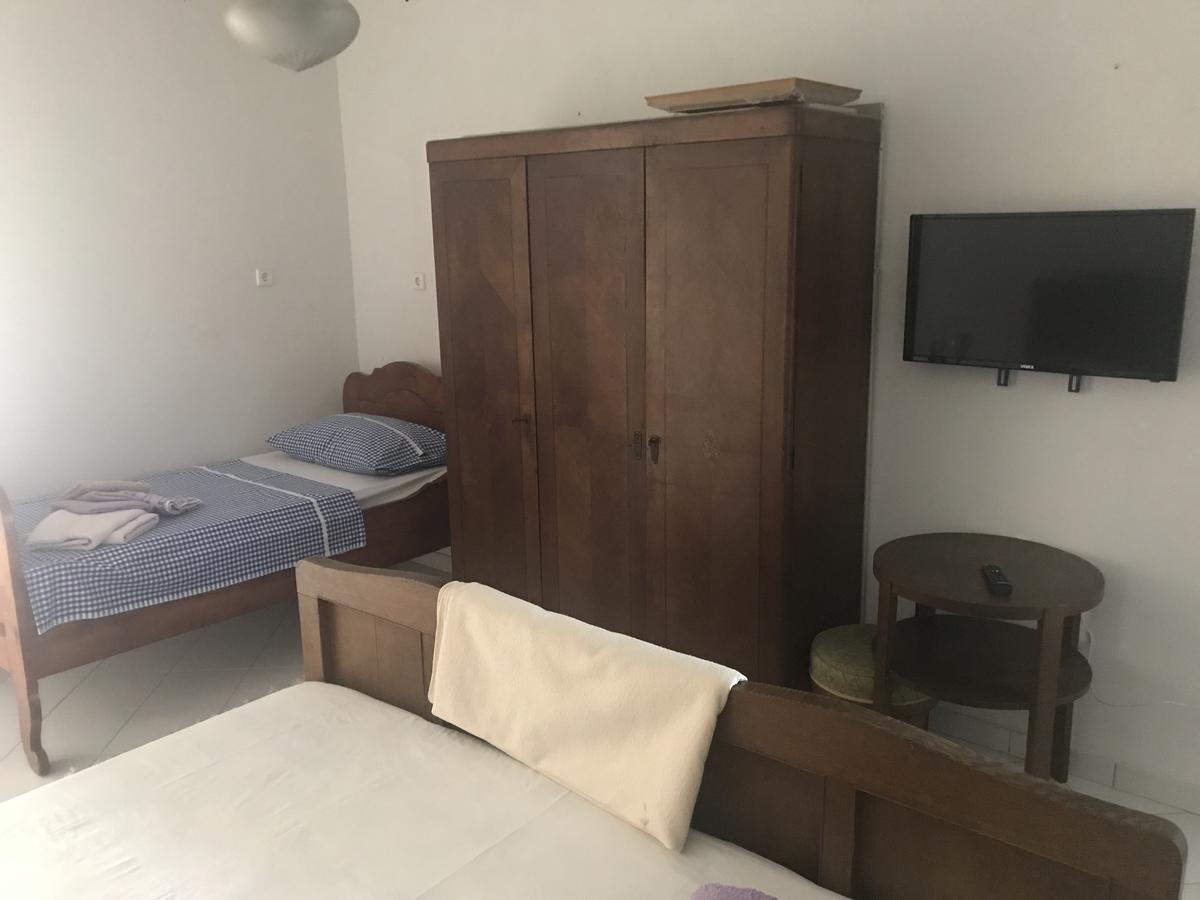 Hill House Marija Lägenhet Komiža Exteriör bild